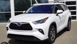 2022 Toyota Highlander Hybrid XLE