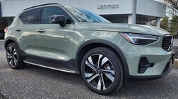 2024 Volvo XC40 B5 Plus Dark Theme