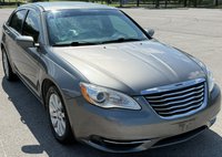2013 Chrysler 200 Touring