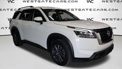 2024 Nissan Pathfinder SV