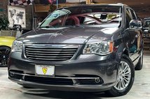 2016 Chrysler Town and Country Touring-L Anniversary Edition