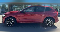 2025 Volvo XC60 B5 Plus Dark Theme