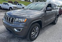 2020 Jeep Grand Cherokee Laredo