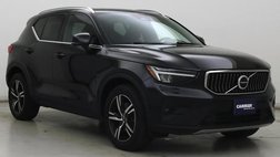 2023 Volvo XC40 B5 Plus Bright Theme
