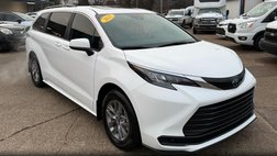 2025 Toyota Sienna LE 8-Passenger