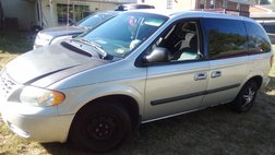 2005 Chrysler Town and Country 