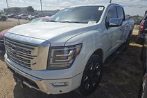 2023 Nissan Titan Platinum Reserve
