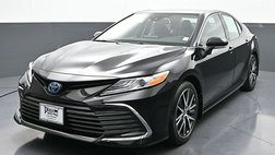 2022 Toyota Camry Hybrid XLE