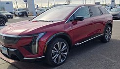 2025 Cadillac OPTIQ Luxury 2