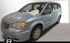 2012 Chrysler Town and Country Touring-L