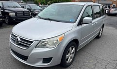2010 Volkswagen Routan SE