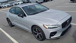 2024 Volvo S60 B5 Ultimate Dark Theme