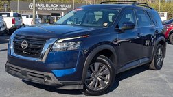 2022 Nissan Pathfinder SV