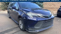 2025 Toyota Sienna LE 8-Passenger