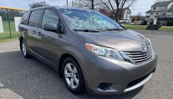 2016 Toyota Sienna LE