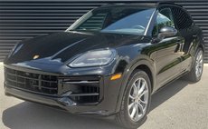 2025 Porsche Cayenne Base
