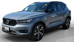 2022 Volvo XC40 T5 R-Design