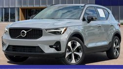 2026 Volvo XC40 B5 Plus