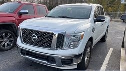 2017 Nissan Titan SV