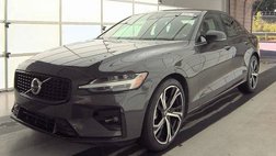 2024 Volvo S60 B5 Ultimate Dark Theme