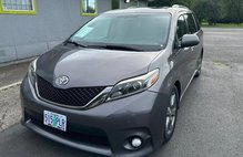 2017 Toyota Sienna SE 8-Passenger