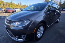 2017 Chrysler Pacifica Touring L FWD