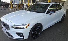 2024 Volvo S60 B5 Plus Black Edition