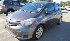 2013 Toyota Yaris LE