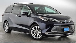 2022 Toyota Sienna Platinum 7-Passenger