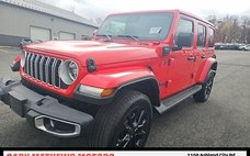 2025 Jeep Wrangler Sahara 4xe