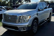 2017 Nissan Titan SL