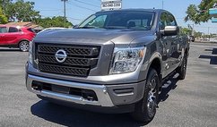 2022 Nissan Titan SV