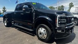 2025 Ford F-450 Super Duty Platinum