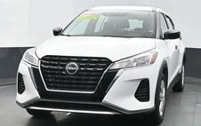 2022 Nissan Kicks S