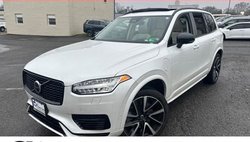 2023 Volvo XC90 Recharge T8 Ultimate Dark Theme
