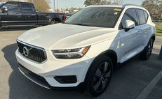 2019 Volvo XC40 T5 Momentum