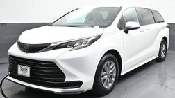 2023 Toyota Sienna LE 8-Passenger