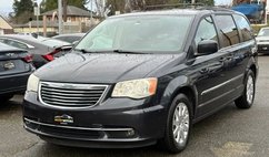 2013 Chrysler Town and Country Touring