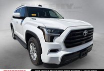 2024 Toyota Sequoia SR5