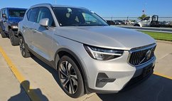 2025 Volvo XC40 B5 Plus Bright Theme