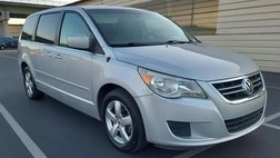 2009 Volkswagen Routan SE
