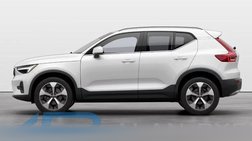 2025 Volvo XC40 B5 Plus Bright Theme