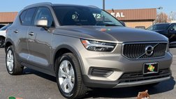 2022 Volvo XC40 T5 Momentum