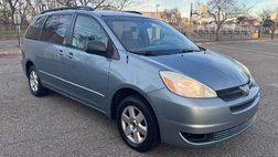 2004 Toyota Sienna LE