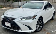 2021 Lexus ES 300h Base