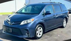 2020 Toyota Sienna LE 7-Passenger FWD with Auto-A