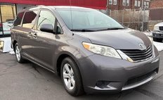 2011 Toyota Sienna 7-Passenger V6 FWD