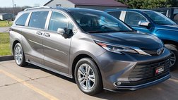 2023 Toyota Sienna Platinum 7-Passenger