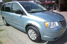 2010 Chrysler Town and Country LX