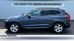 2022 Volvo XC60 B5 Momentum